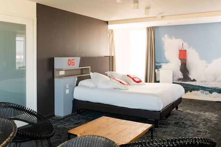 Room 28 of 78
