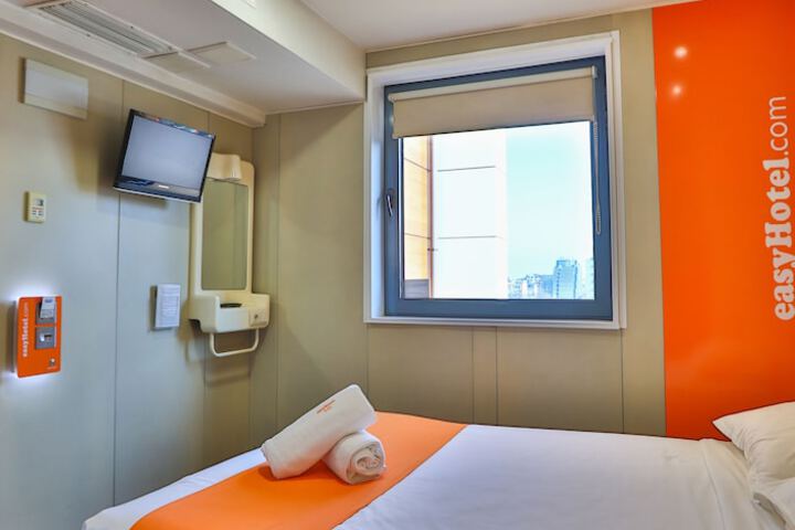 Room 14 of 34
