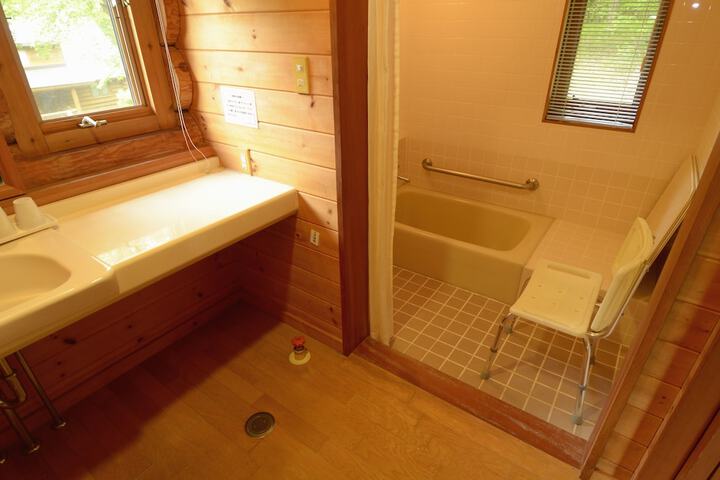 Room 22 of 49