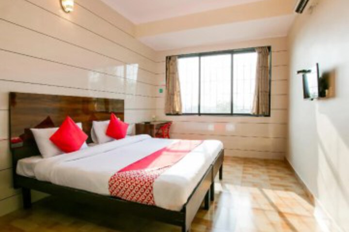 OYO Flagship 62747 Hotel Sarika
