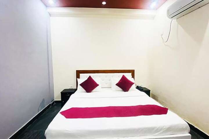 Room 16 of 23