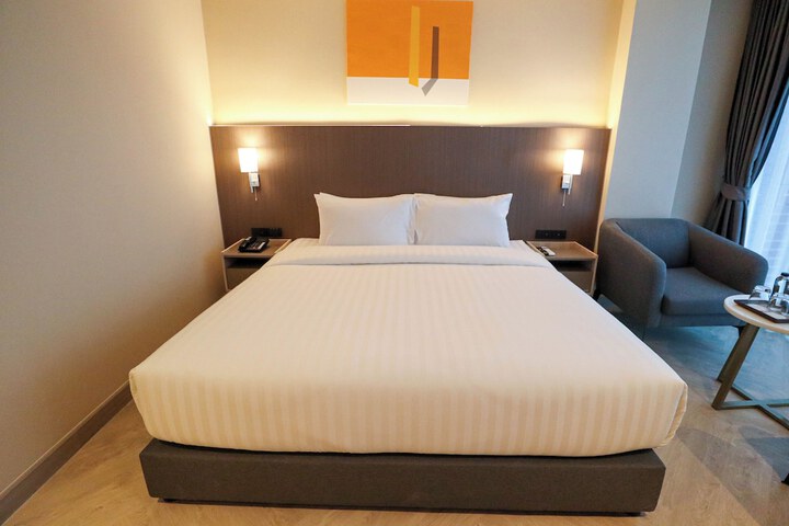 Room 15 of 103