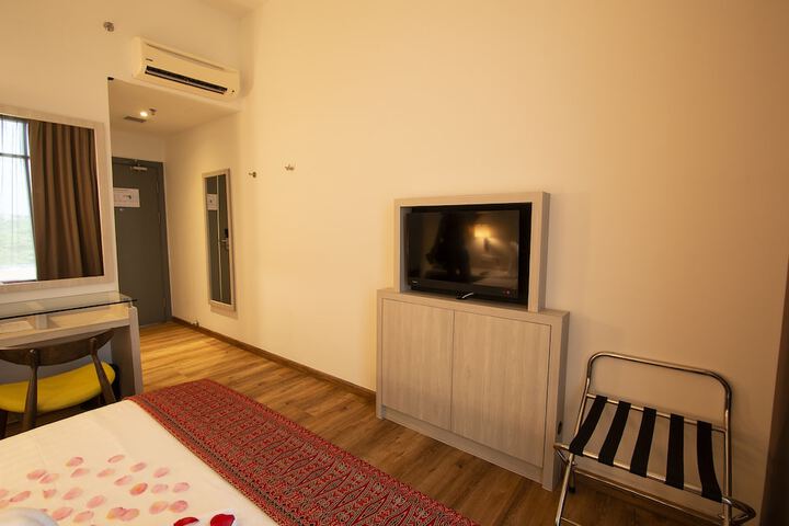 Room 12 of 49