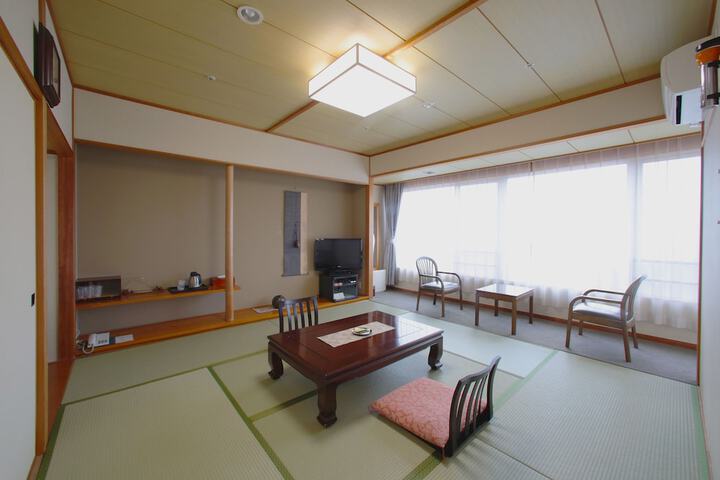 Room 15 of 53