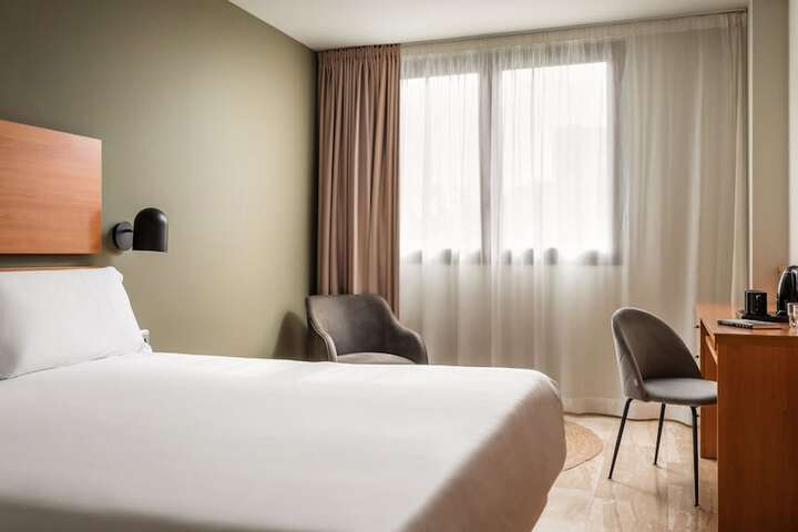 Room 7 of 29