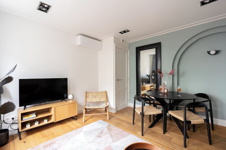Room 16 of 53