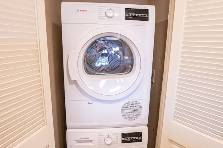 Laundry 27 of 58