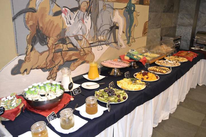 Dining 43 of 62