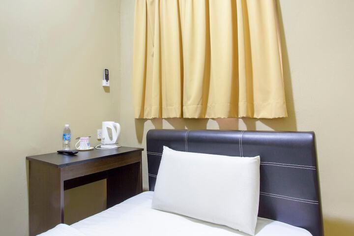 Room 9 of 15