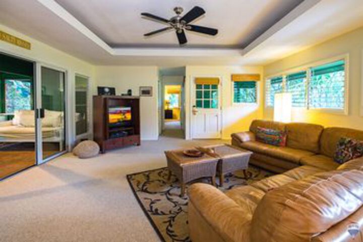 Image of Kauai Tree 3 Br home by RedAwning