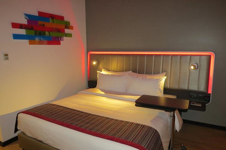 Room 8 of 49