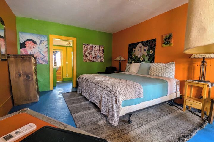 Room 74 of 276
