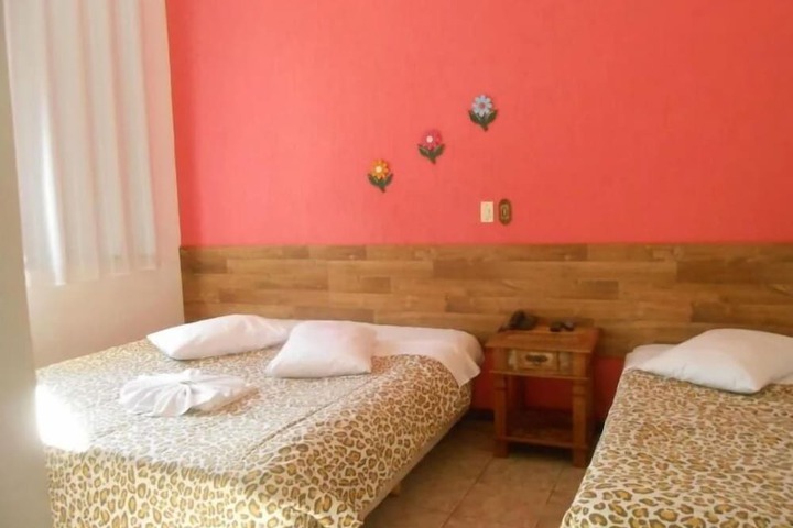 Room 2 of 44
