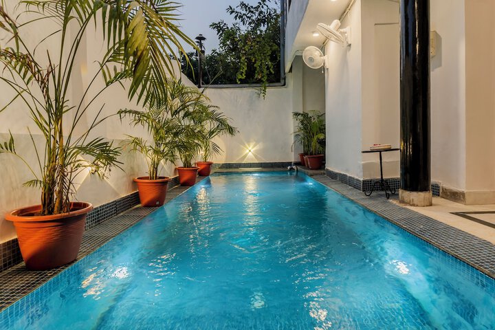Pool 25 of 35