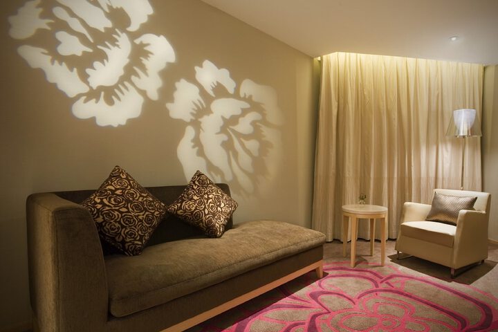 Room 19 of 37