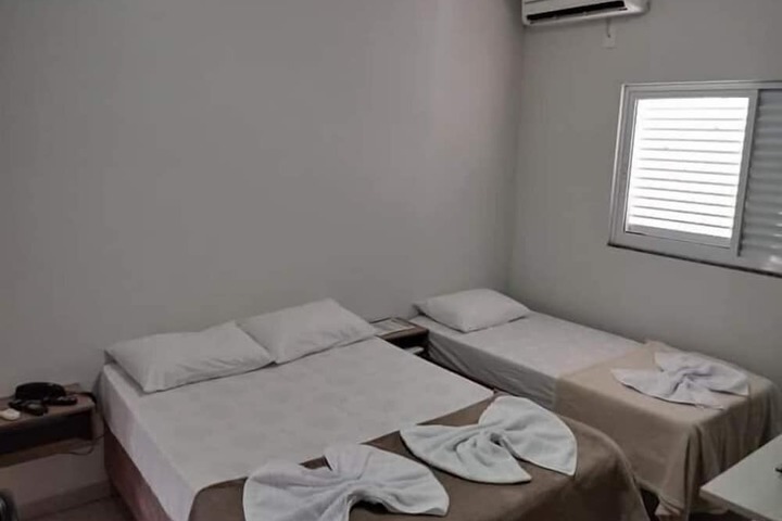 Room 8 of 25
