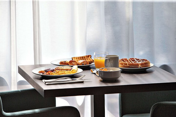 Breakfast/Coffee Service 35 of 64