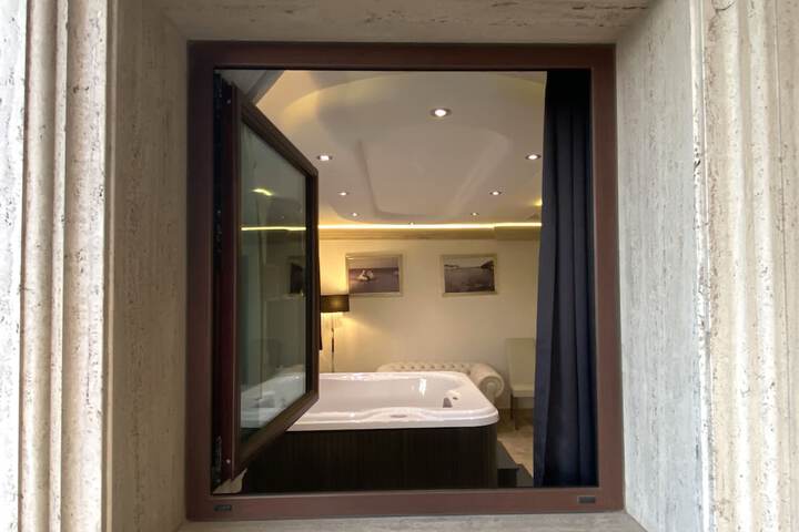 Room 43 of 73
