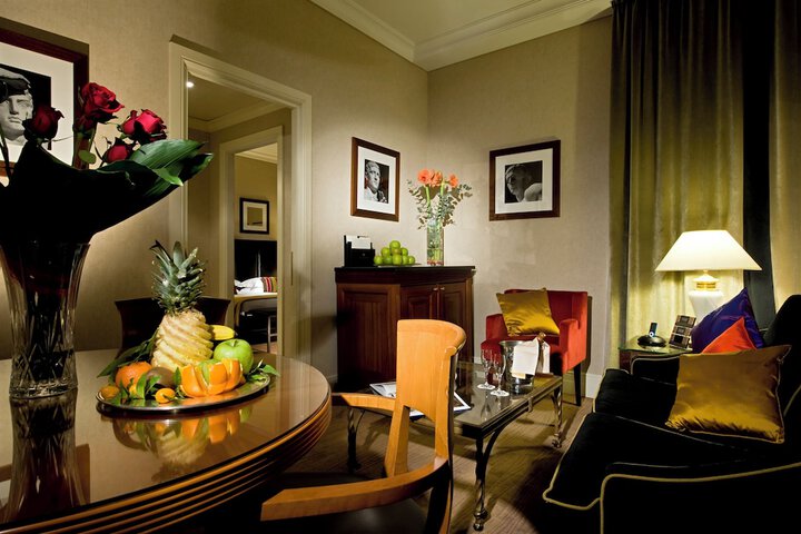 Room 34 of 72
