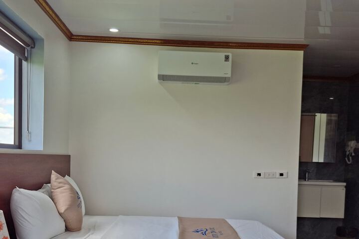 Room 19 of 29