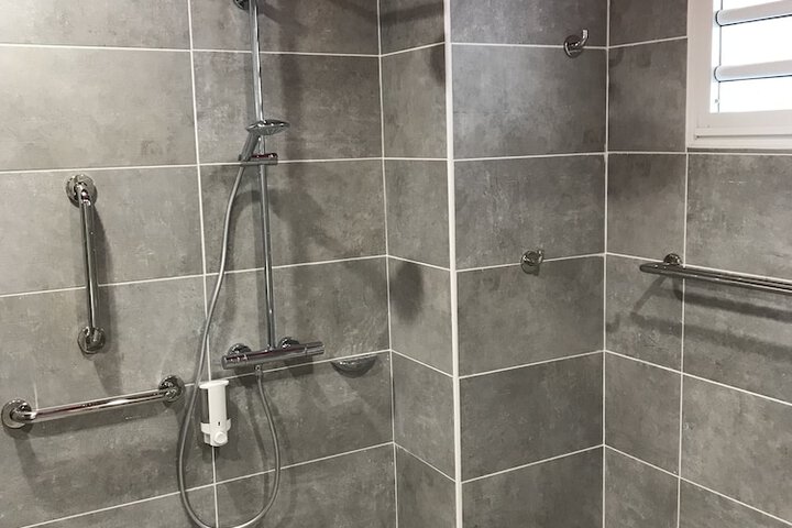 Room 53 of 138