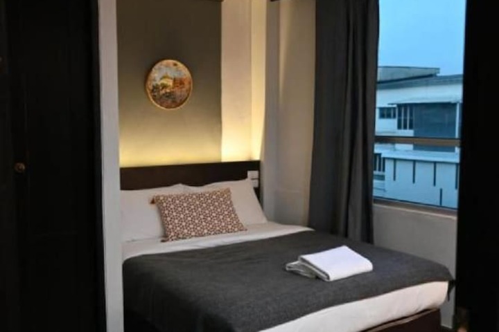 Room 92 of 142