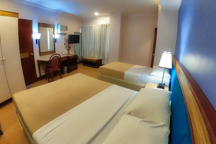 Room 4 of 38