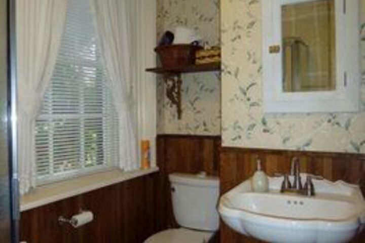 Room 4 of 41