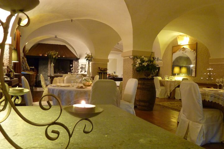 Dining Photos
