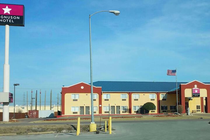 Hotel Entry