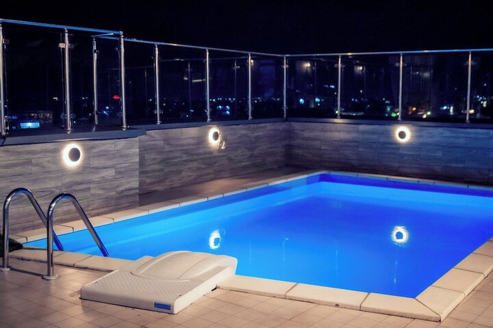 Pool 31 of 44