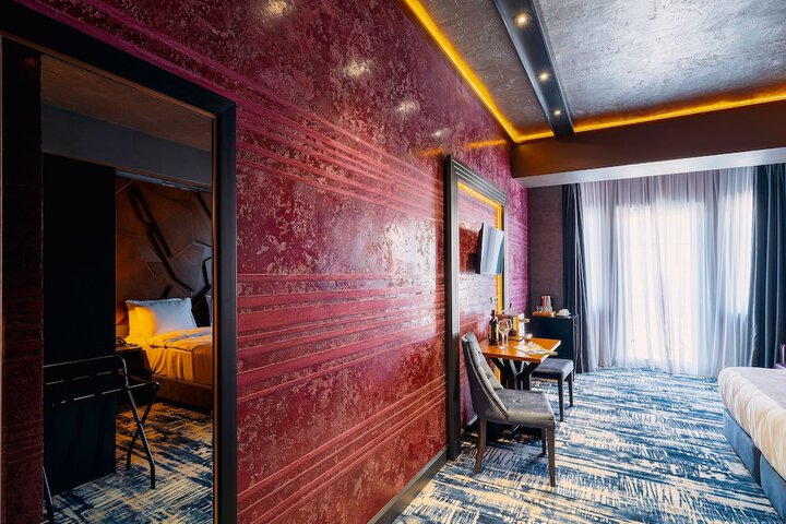 Room 77 of 199
