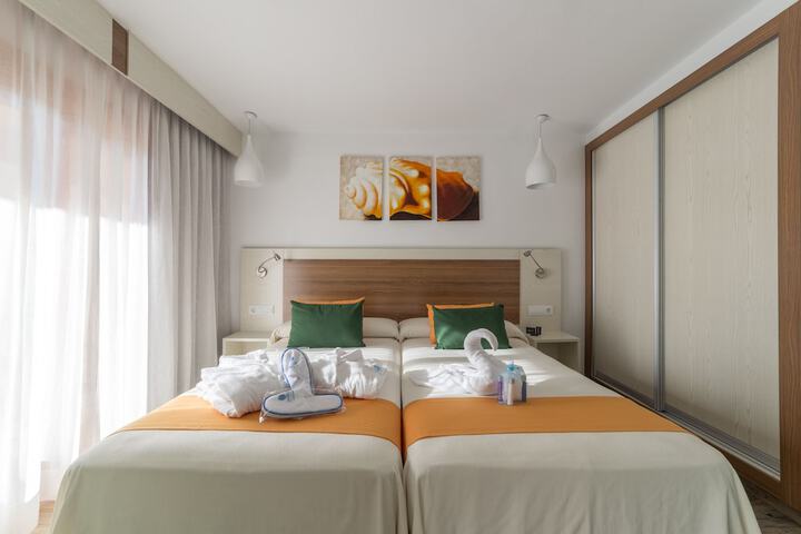 Room 11 of 46