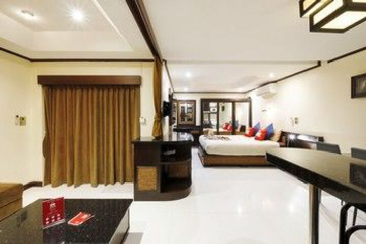 Room 8 of 25