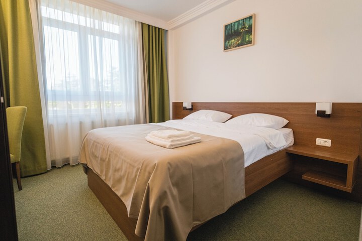 Room 9 of 22