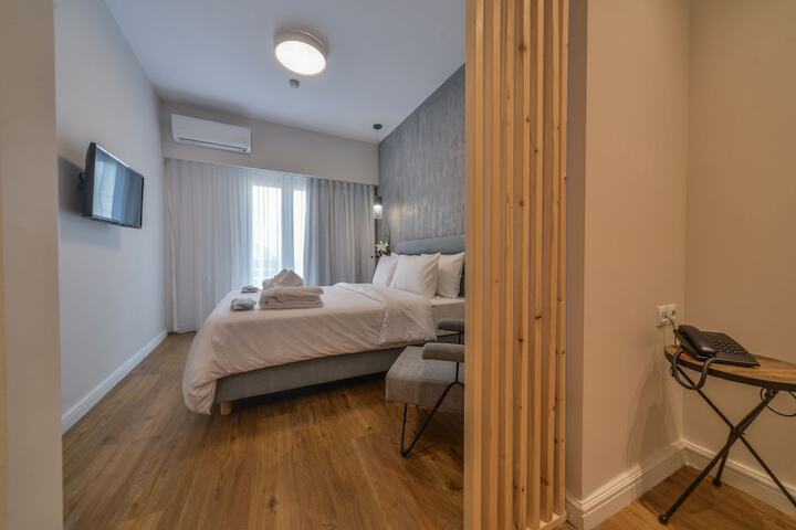 Room 70 of 100