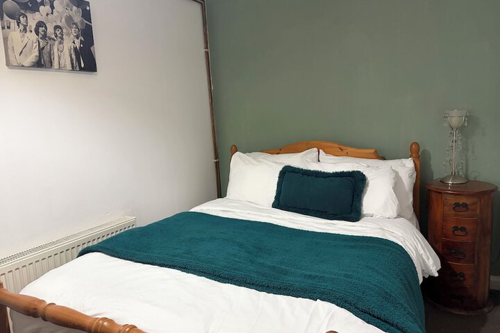 Room 35 of 73