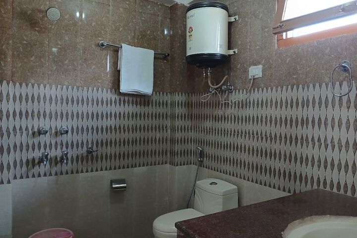 Room 5 of 5