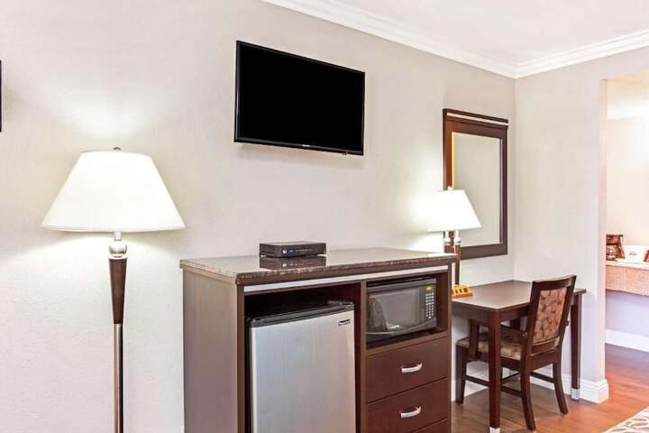 Deluxe 2 Double Beds (6 of 8)