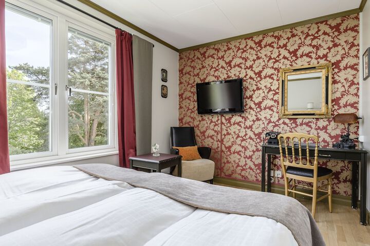 Room 14 of 87