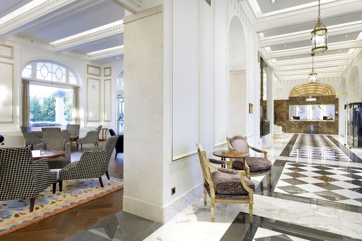 Hotel Interior 5 of 130