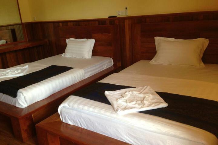 Room 3 of 6