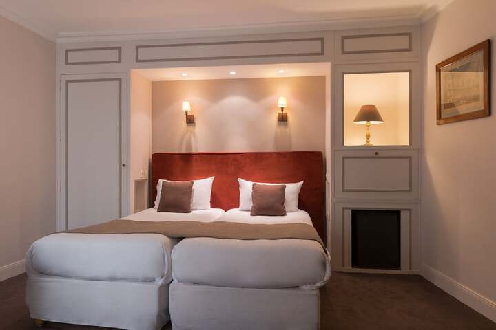 Room 4 of 22