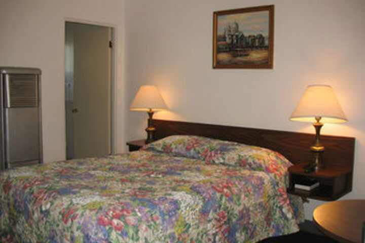 Room 13 of 26
