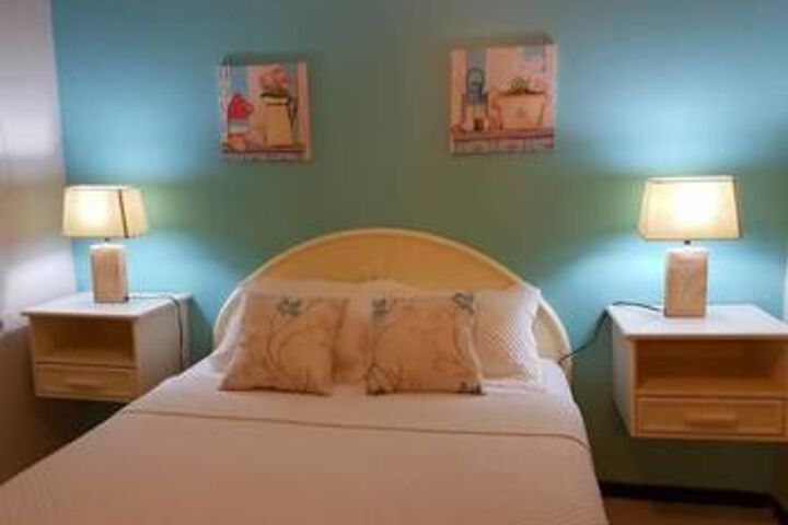 Room 5 of 13