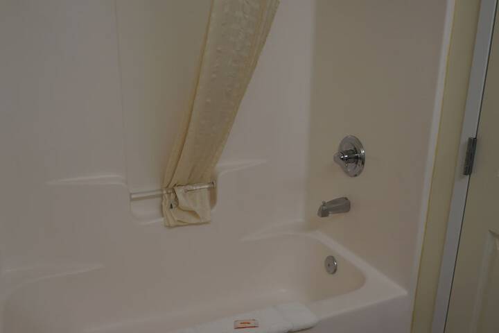 1 Double Bed (2 of 8)