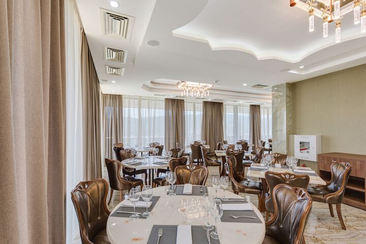 Dining 54 of 75