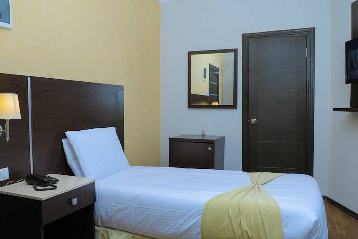 Room 28 of 88