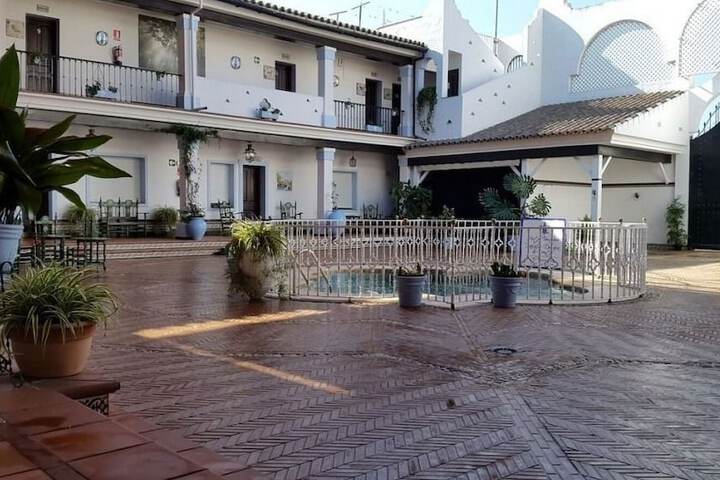 Hotel Exterior 31 of 43