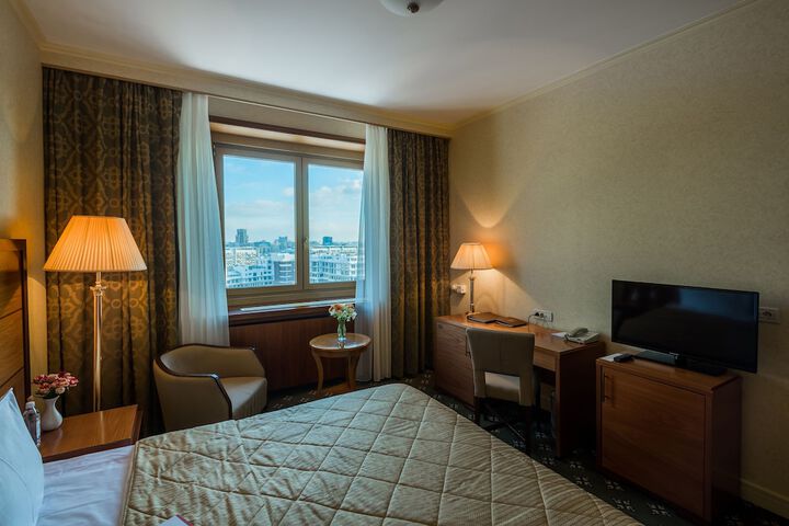 Room 51 of 113